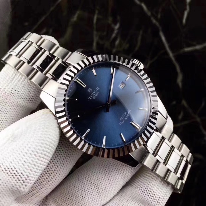 チュードル（TUDOR ）メンズ 時計 42mm 自動巻き 腕時計 TUD-WD680-16