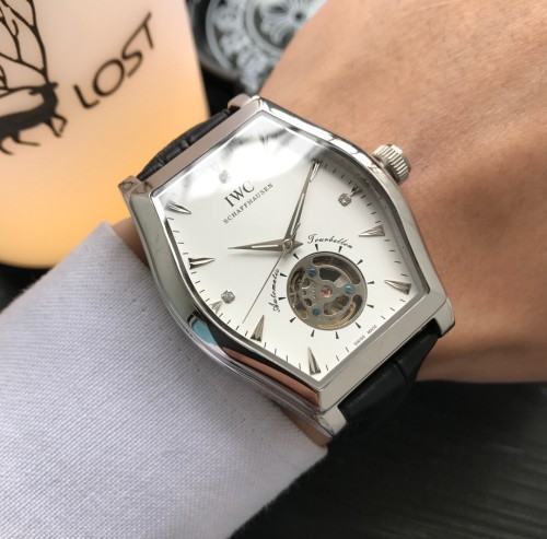 IWC(アイダブリューシー) 腕時計 3針 自動巻き メンズ IWC-TSH360-19