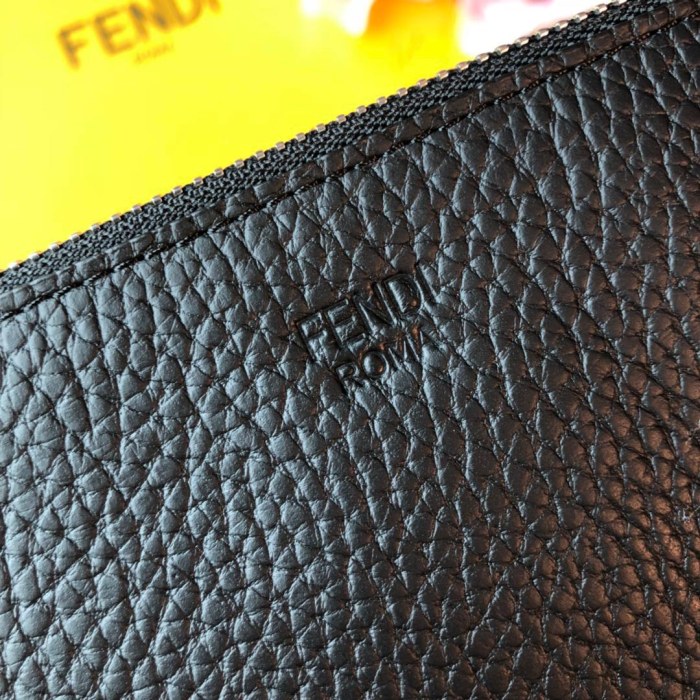 FENDI/フェンディ 長財布通販 セカンドバッグ FD19P180-FD26