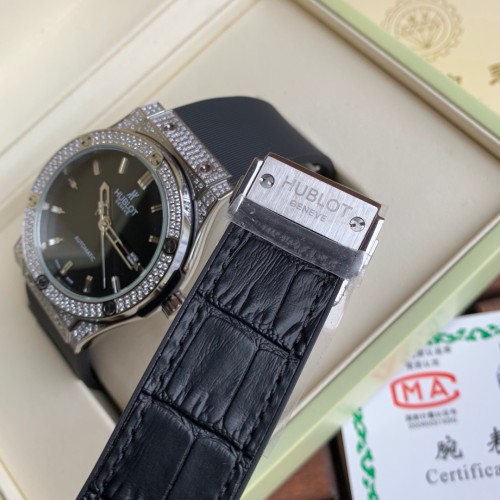 ウブロHUBLOT クラシックフュージョン Asian 2836ムーブメント搭載 JZ2001P440-HU04