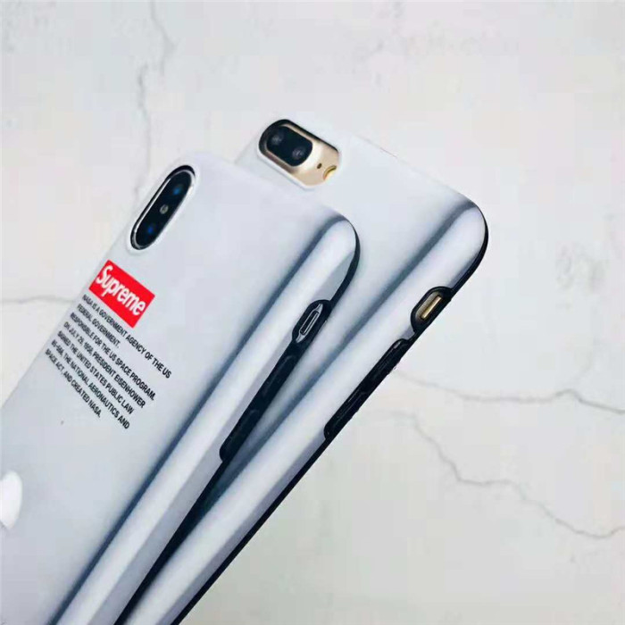 シュプリーム iphone xrケース 個性 supreme iphone xs maxケース 薄い アイフォンxs ケース 若者愛用 iphonex/8plusケース　シンプル風