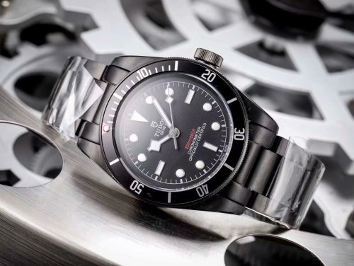 チュードル（TUDOR ）メンズ 時計 43mm 自動巻き 腕時計 TUD-TSH500-37