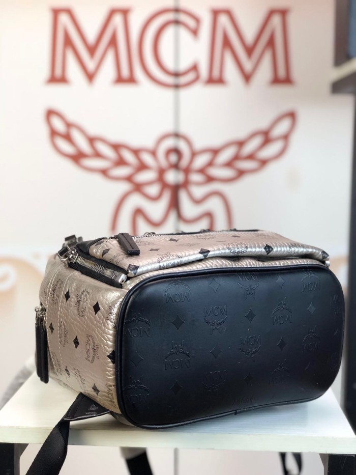 19SS エムシーエム 中号サイズ 後背包 リュック 5277-MC041
