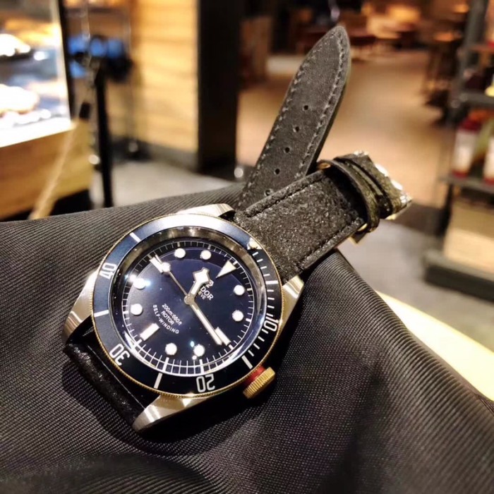 チュードル（TUDOR ）メンズ 時計 夜光功能 42mm 自動巻き TUD-TSH550-14