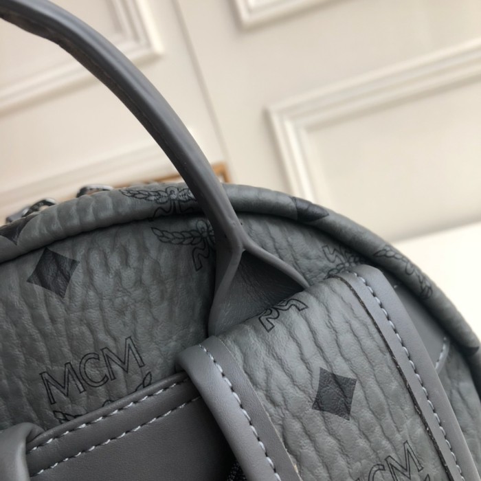 19SS エムシーエム 中号サイズ 後背包 リュック 88029-2-MC473