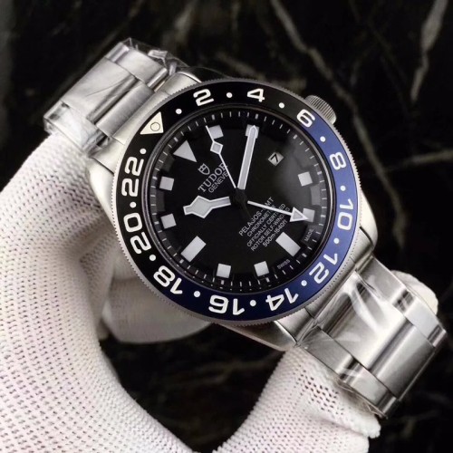 チュードル（TUDOR ）メンズ 時計 42mm 自動巻き 腕時計 TUD-TSH410-16