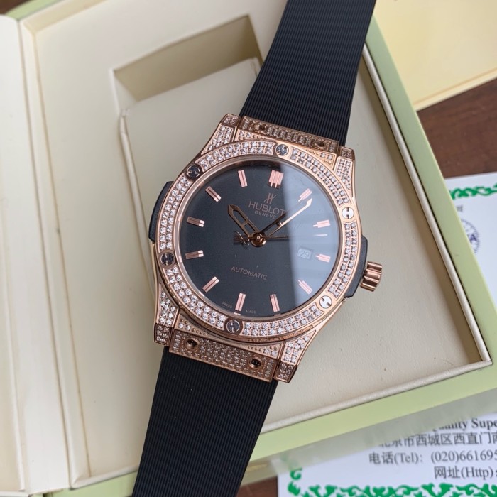ウブロHUBLOT クラシックフュージョン Asian 2836ムーブメント搭載 JZ2001P440-HU02