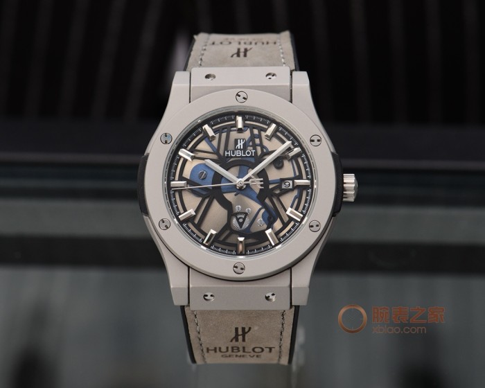 ウブロ HUBLOT Asian 21600振動 ムーブメント搭載 ビッグバン TSH2001P360-2824-15