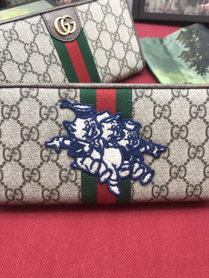美品 GUCCI グッチ 長財布 ラウンドファスナー式財布 557696-3