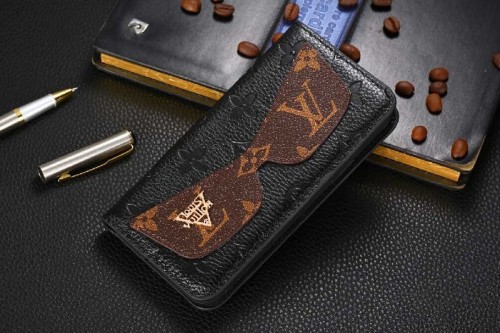 新作LV ルイヴィトンiphone11/11pro/11pro maxケース 手帳型 大人気 デザイン性 芸能人愛用