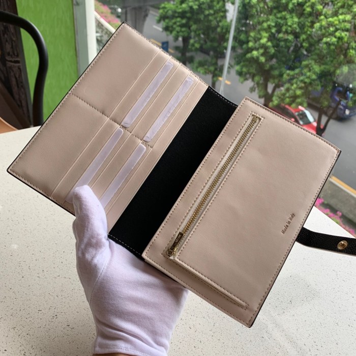 セリーヌ(CELINE）19SS 大号 長財布 カードケース 4184-CL126