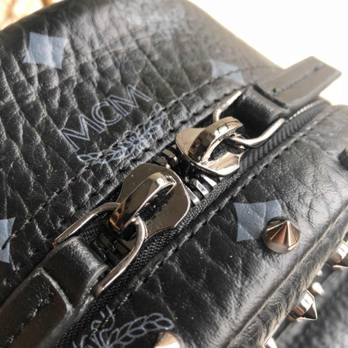 19SS エムシーエム 中号サイズ 後背包 リュック 88023-1-MC453