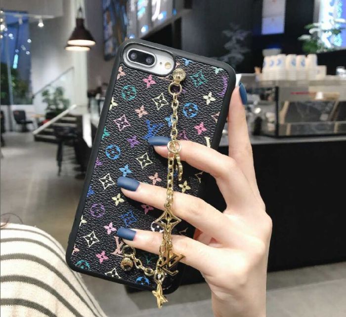 経典設計 LV ルイヴィトンiphone11/11pro/11pro maxケース人気 デザイン性 芸能人愛用