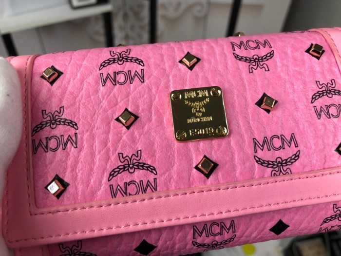 人気商品激安 エムシーエム 短財布 三つ折り財布 8033-MC492