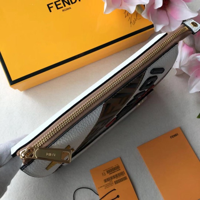 FENDI/フェンディ 長財布通販 セカンドバッグ FD19P280-FD23