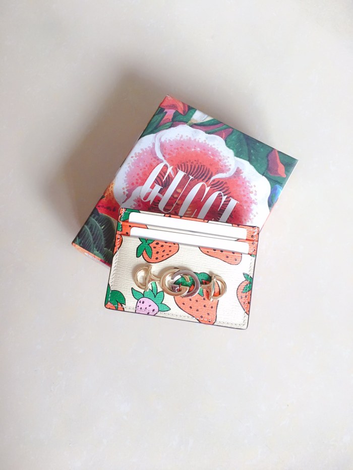 19新作 GUCCI グッチ 財布 コインケース 名刺入れ 570679-5