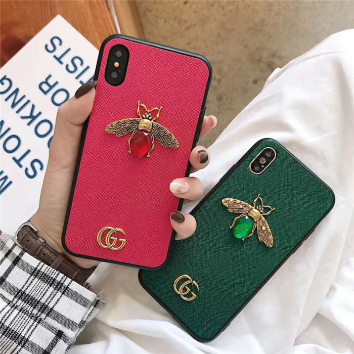グッチ iphone xr/xs/xs max手帳型ケース 可愛い ブランド gucci アイフォンテンアール/x/xs マックスカバー GGロゴ付け 蜂 個性ジャケット 芸能人愛用