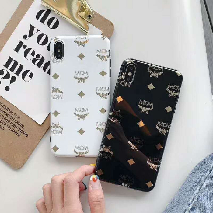 adidas アディダス iphone xrケース 人気 ブランド iphone xs maxカバー Burberry バーバリー iphone xs/x/8Plusケース 光沢感 オシャレ 個性潮流 芸能人愛用 激安販売