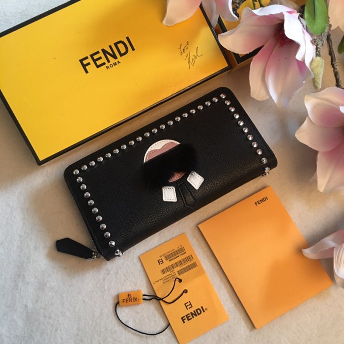 FENDI/フェンディ ラウンドファスナー式長財布 FE19P150-6623