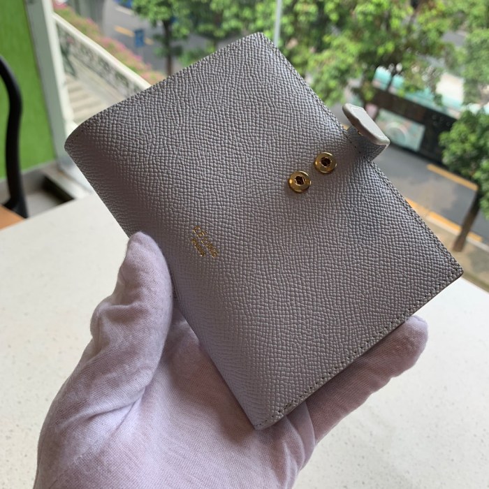 セリーヌ(CELINE）人気 小号 短財布 カードケース 28LB-CL122