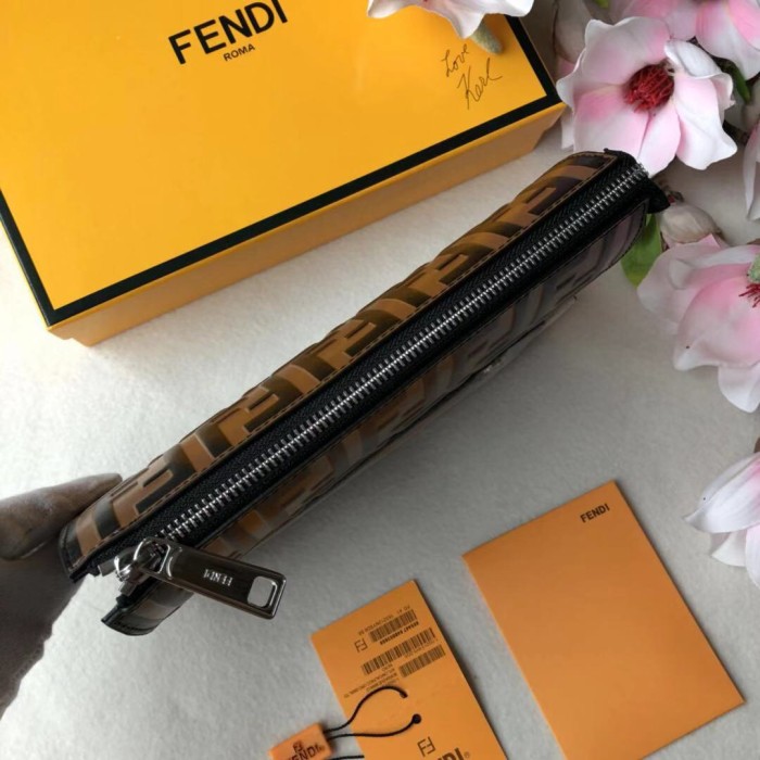 FENDI/フェンディ 長財布通販 セカンドバッグ FD19P280-FD24