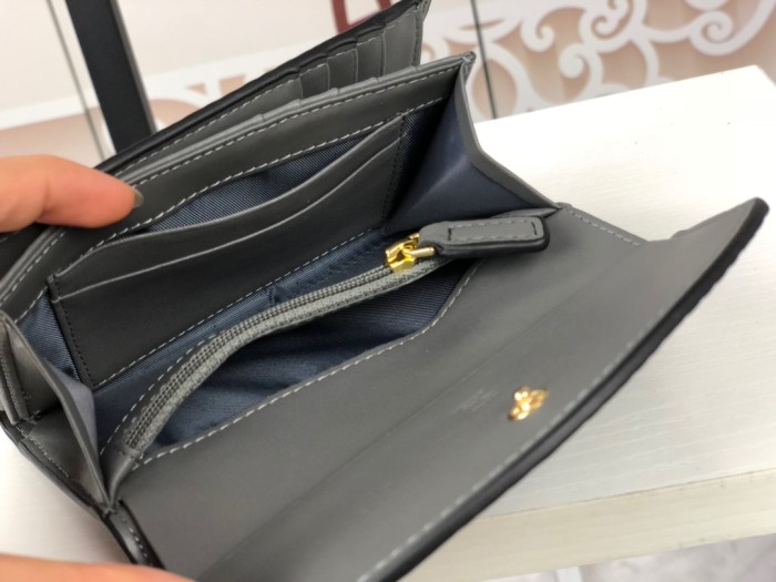人気商品激安 エムシーエム 短財布 三つ折り財布 8009-MC509