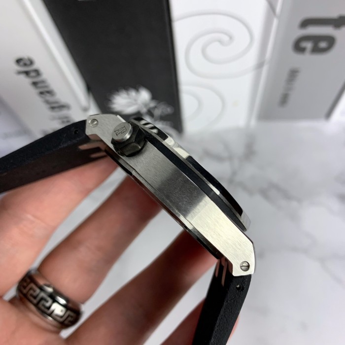 オーデマ ピゲ AUDEMARS PIGUET 腕時計 時計 メンズ 43mm AP-TSH370-070