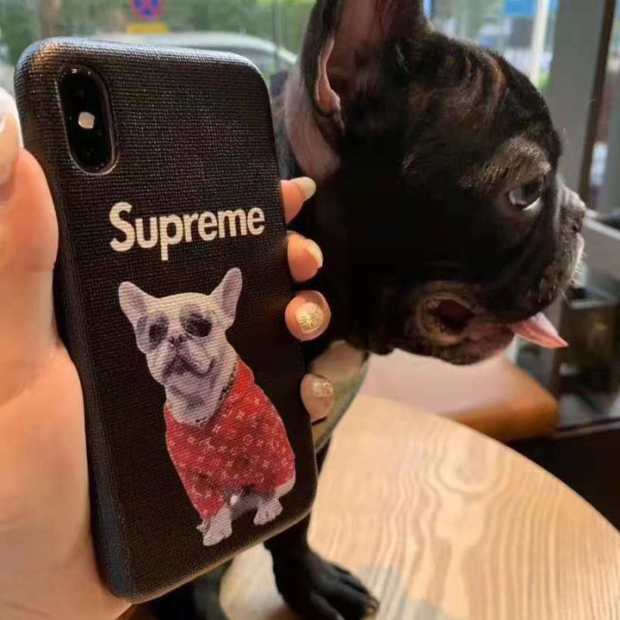 シュプリーム iphone xr/xsケース コラボ ルイヴィトン iphonex/8plusケース 人気 アイフォン10R/xs maxケース 犬付け