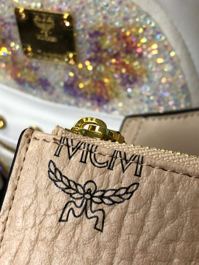 人気商品激安 エムシーエム 短財布 三つ折り財布 8096-MC478