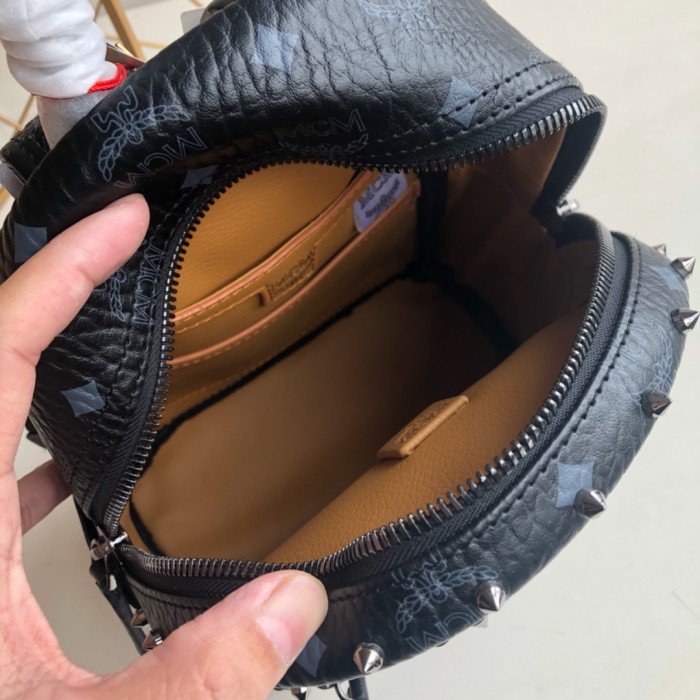 19SS エムシーエム 中号サイズ 後背包 リュック 88023-1-MC453