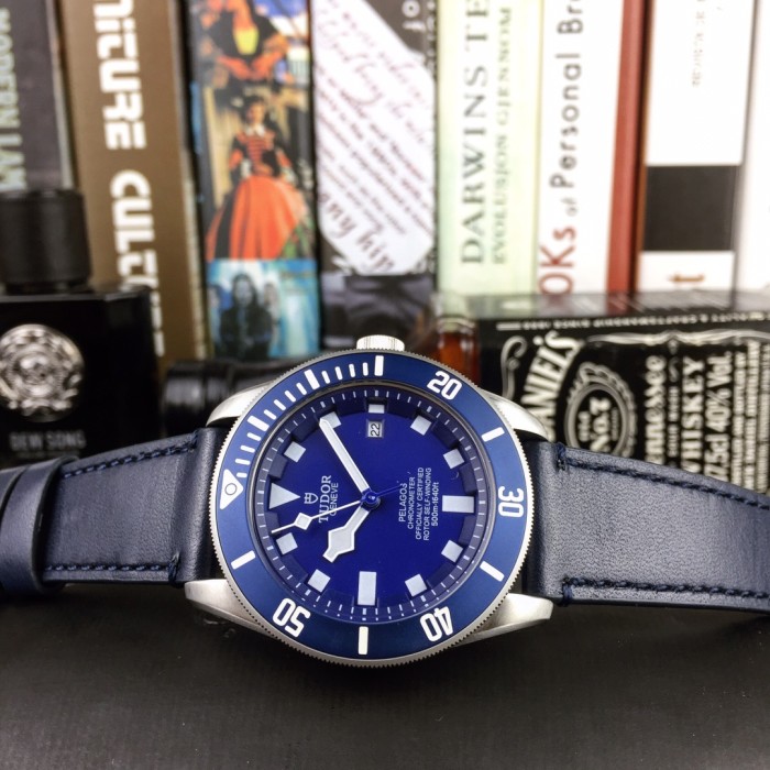 チュードル（TUDOR ）メンズ 時計 42mm 激安販売 腕時計 TUD-TSH360-28