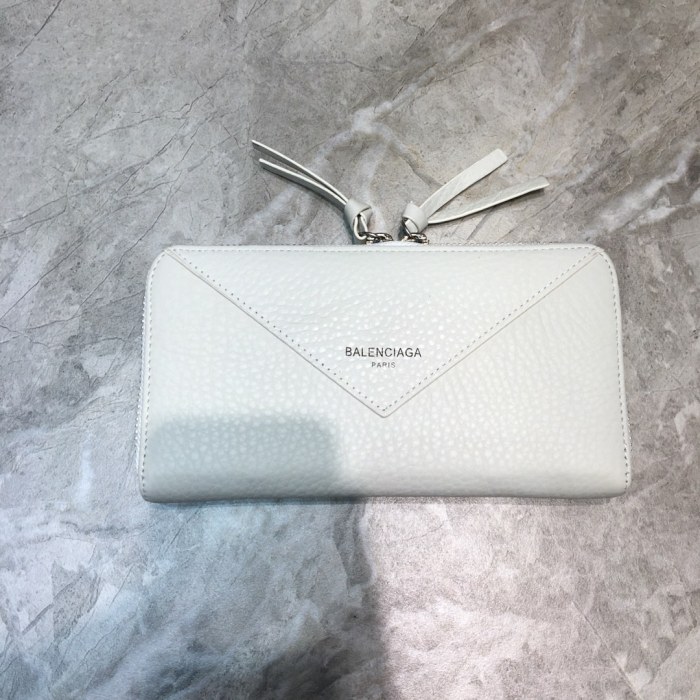 Balenciaga バレンシアガ 大人気 ラウンドファスナー式財布 XD-2001P-BA091B