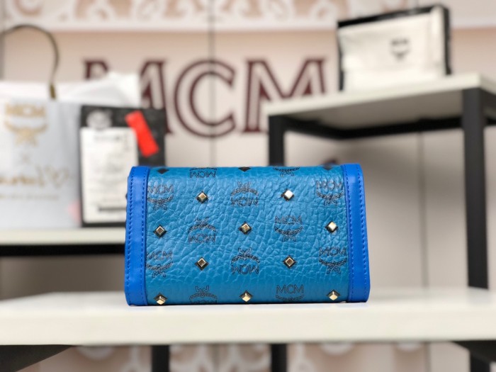 人気商品激安 エムシーエム 短財布 三つ折り財布 8033-MC497