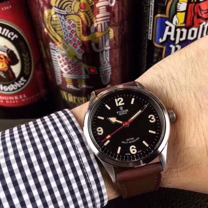 チュードル（TUDOR ）メンズ 時計 腕時計 40mm 値下受付 TUD-WD430-08