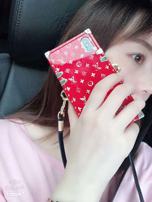 シュプリームxルイヴィトンコラボ iphone 9/xs plusケース 人気潮流 ブランド supreme アイフォン x plus/8 カバー ストラップ付け レデイース向け