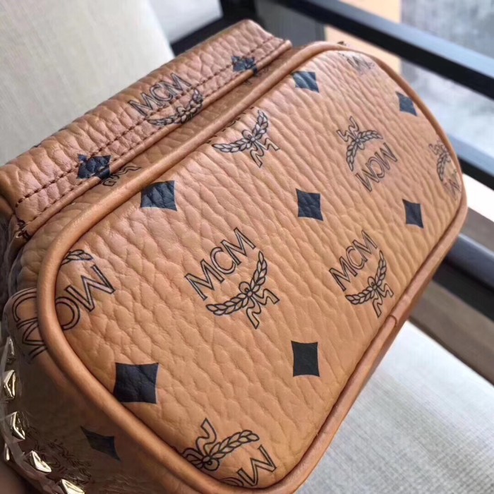 19SS エムシーエム ミニサイズ 後背包 リュック AA19P-MC437
