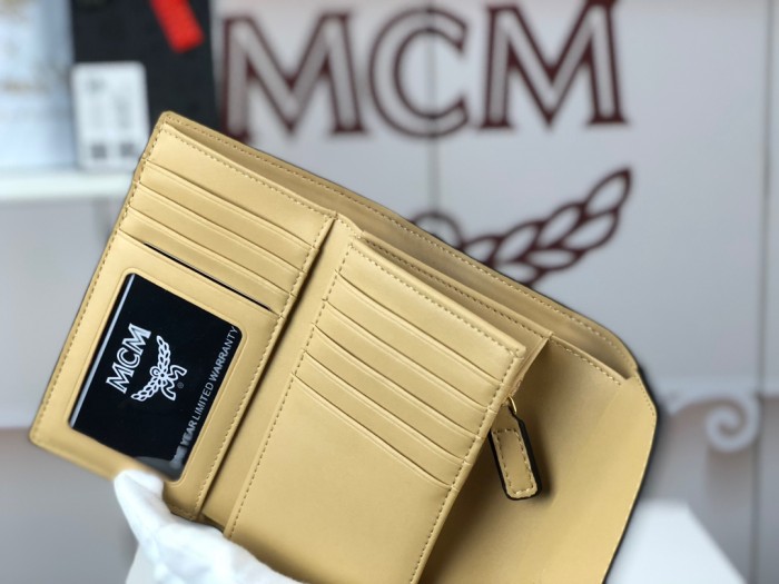 人気商品激安 エムシーエム 短財布 三つ折り財布 8009-MC511