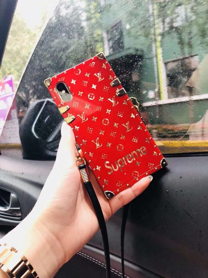 シュプリームxルイヴィトンコラボ iphone 9/xs plusケース 人気潮流 ブランド supreme アイフォン x plus/8 カバー ストラップ付け レデイース向け