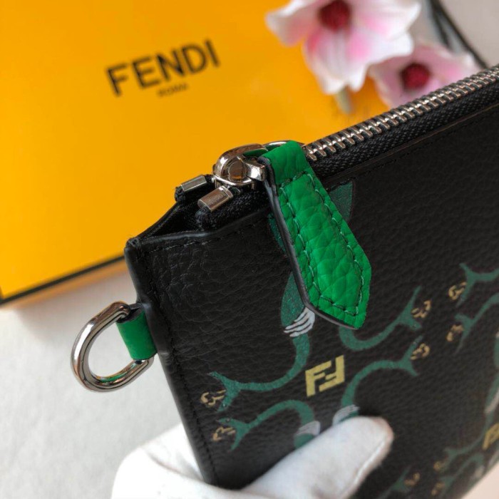 新作 FENDI/フェンディ セカンドバッグ ポーチ FE19P180-FD08