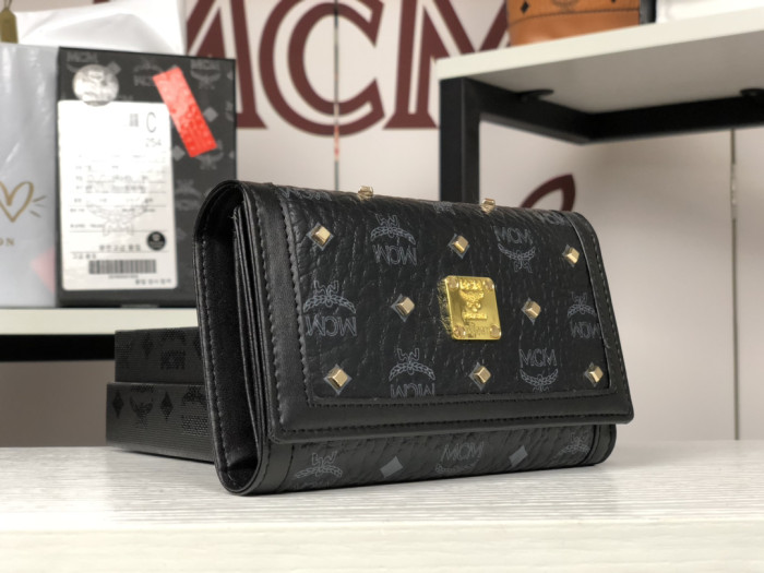 人気商品激安 エムシーエム 短財布 三つ折り財布 8033-MC496