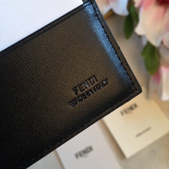 新作 FENDI/フェンディ メンズ 二つ折り短財布 FE19P120-FD09