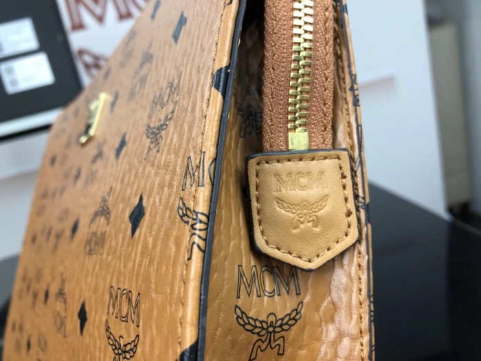 MCM（エムシーエム）超人気 セカンドバッグ 1035-MC530