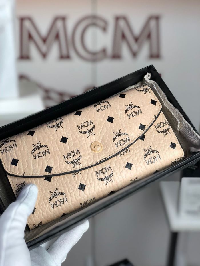 人気商品激安 エムシーエム 长財布 三つ折り財布 8008-MC514