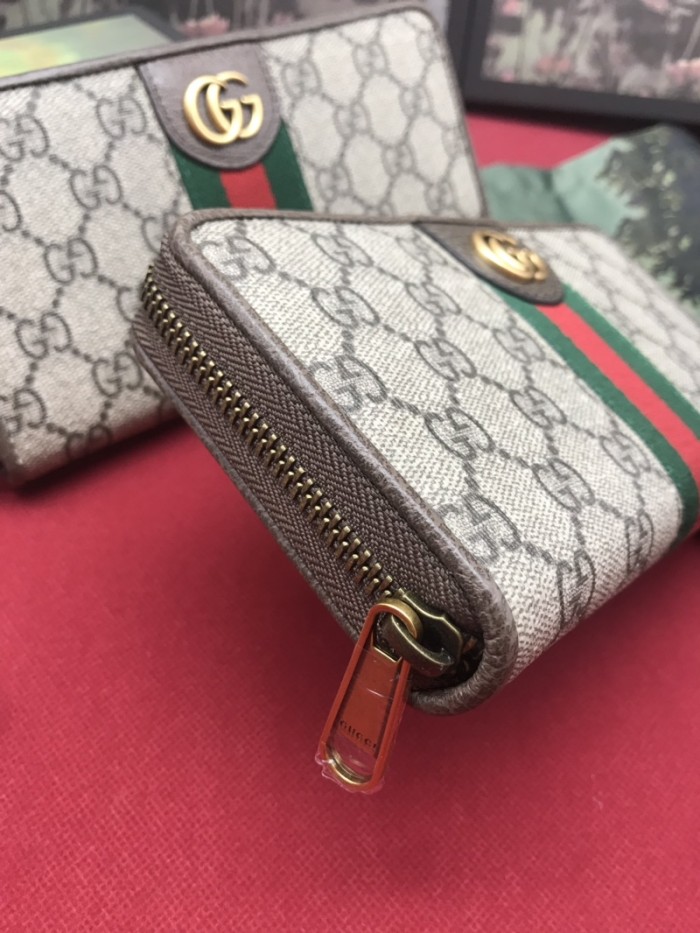 美品 GUCCI グッチ 長財布 ラウンドファスナー式財布 557696-3