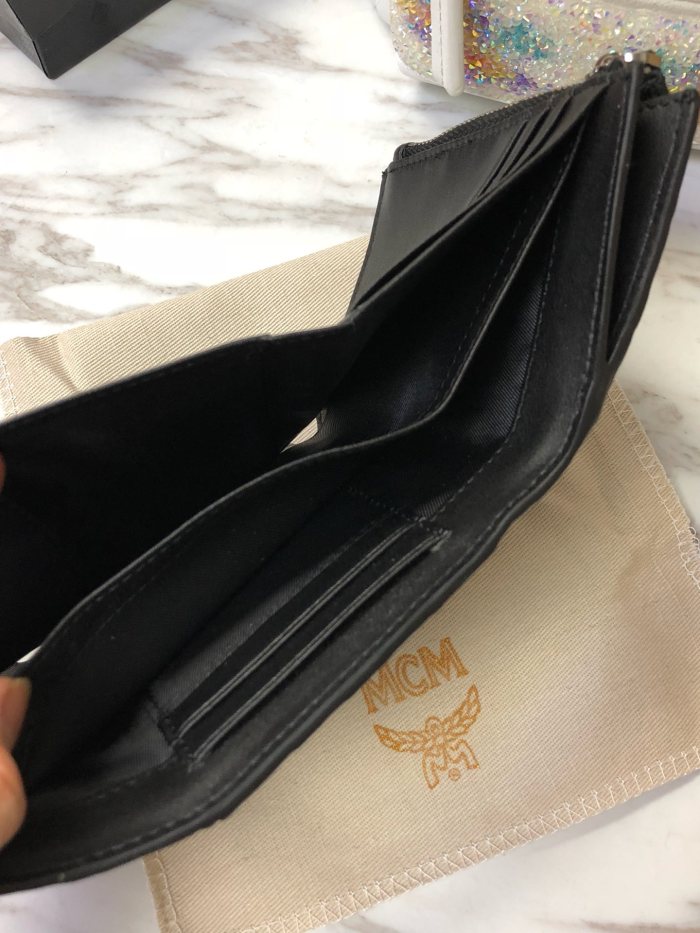 人気商品激安 エムシーエム 短財布 三つ折り財布 8096-MC477