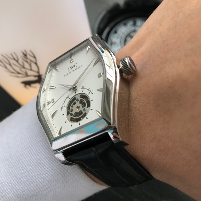 IWC(アイダブリューシー) 腕時計 3針 自動巻き メンズ IWC-TSH360-19