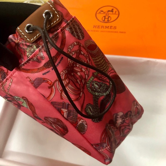 新品 エルメス [HERMES] ポーチ 収納バッグ TA2001P250-HE-21