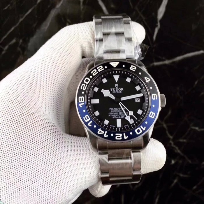 チュードル（TUDOR ）メンズ 時計 42mm 自動巻き 腕時計 TUD-TSH410-16