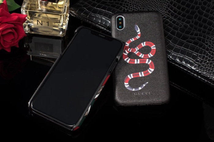 グッチ iphoneX/xr/xs maxケースジャケット 人気 iphone xr/xsケース 自然動物 蛇、蝶、タイガー、蜂、鳥 iphone x/xs maxケース 男性 女性 高級材料製 激安