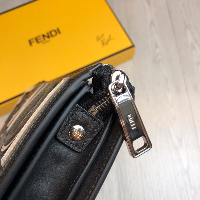 特N品 FENDI/フェンディ 財布 セカンドバッグ XD19P380-FD25